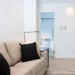 Lauser شقة